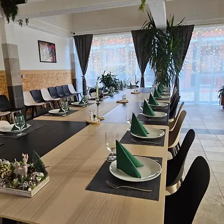 לינה וארוחת בוקר Luby Panzio Nagyar